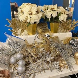 4 feet Christmas tree with bundle of ornaments and ribbon